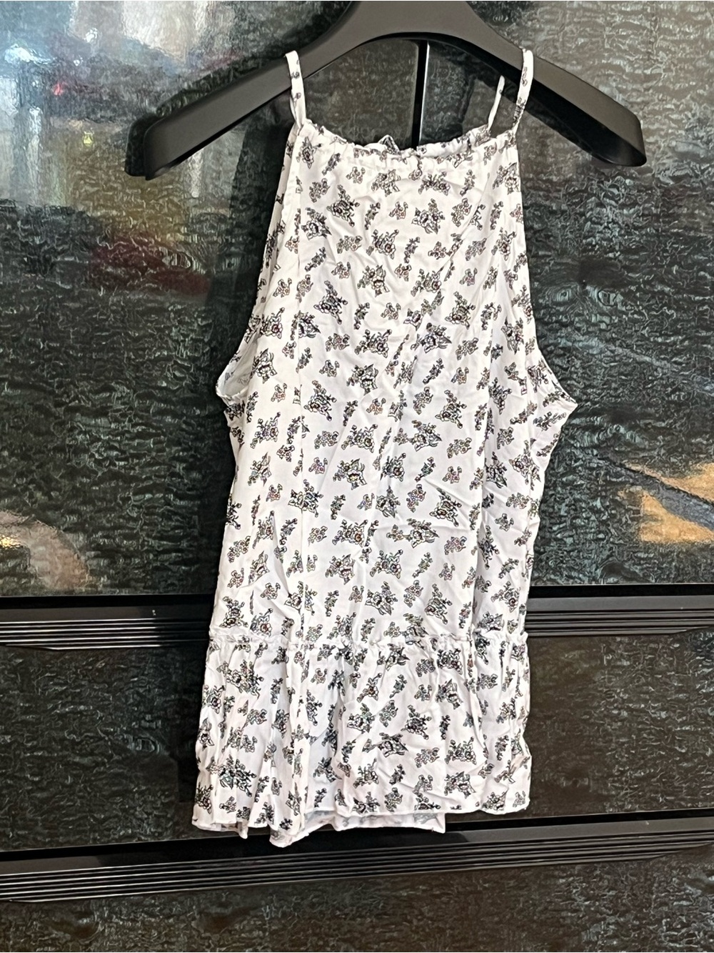 2/25$ Jachs White and Black Floral Halter Cami with Ruffle Hem